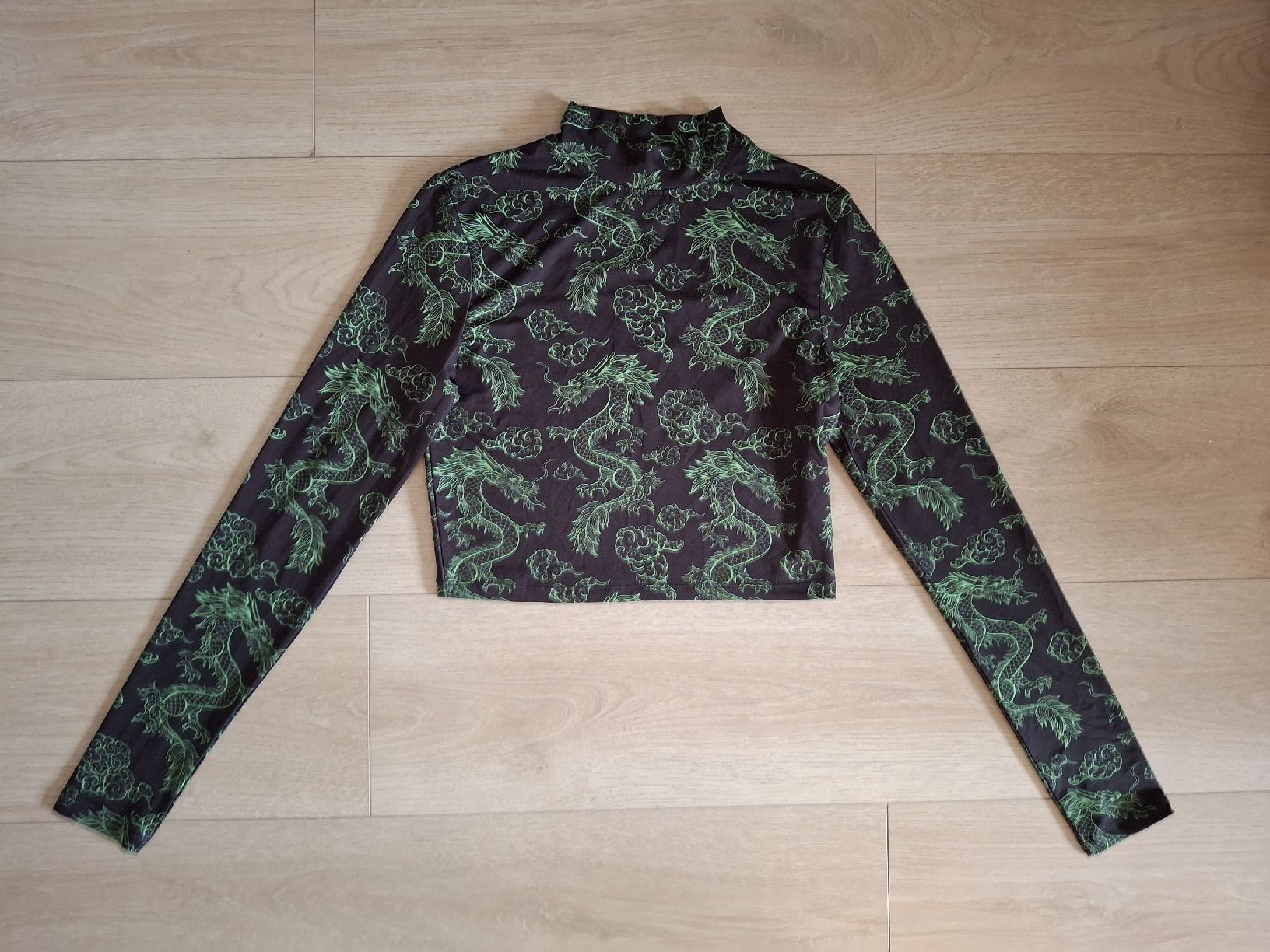 Tops: Haut dragon noir et vert – Gebraucht aus Ecublens FR von kla_th5j 1