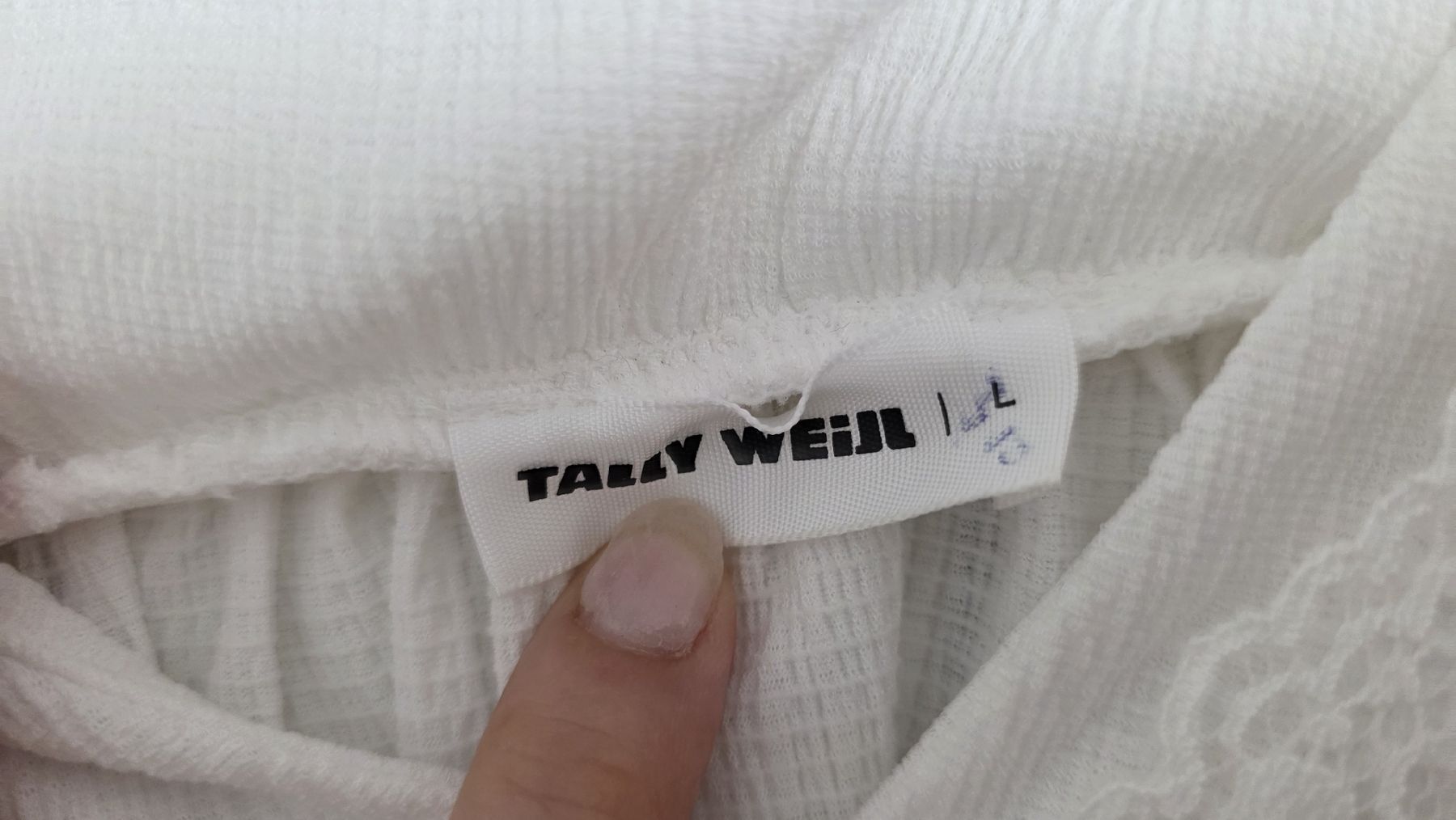 Tally Weijl Tops: Bauchfreies Top Weiss Gr. L – Gebraucht aus Wettingen von Francesca011 1
