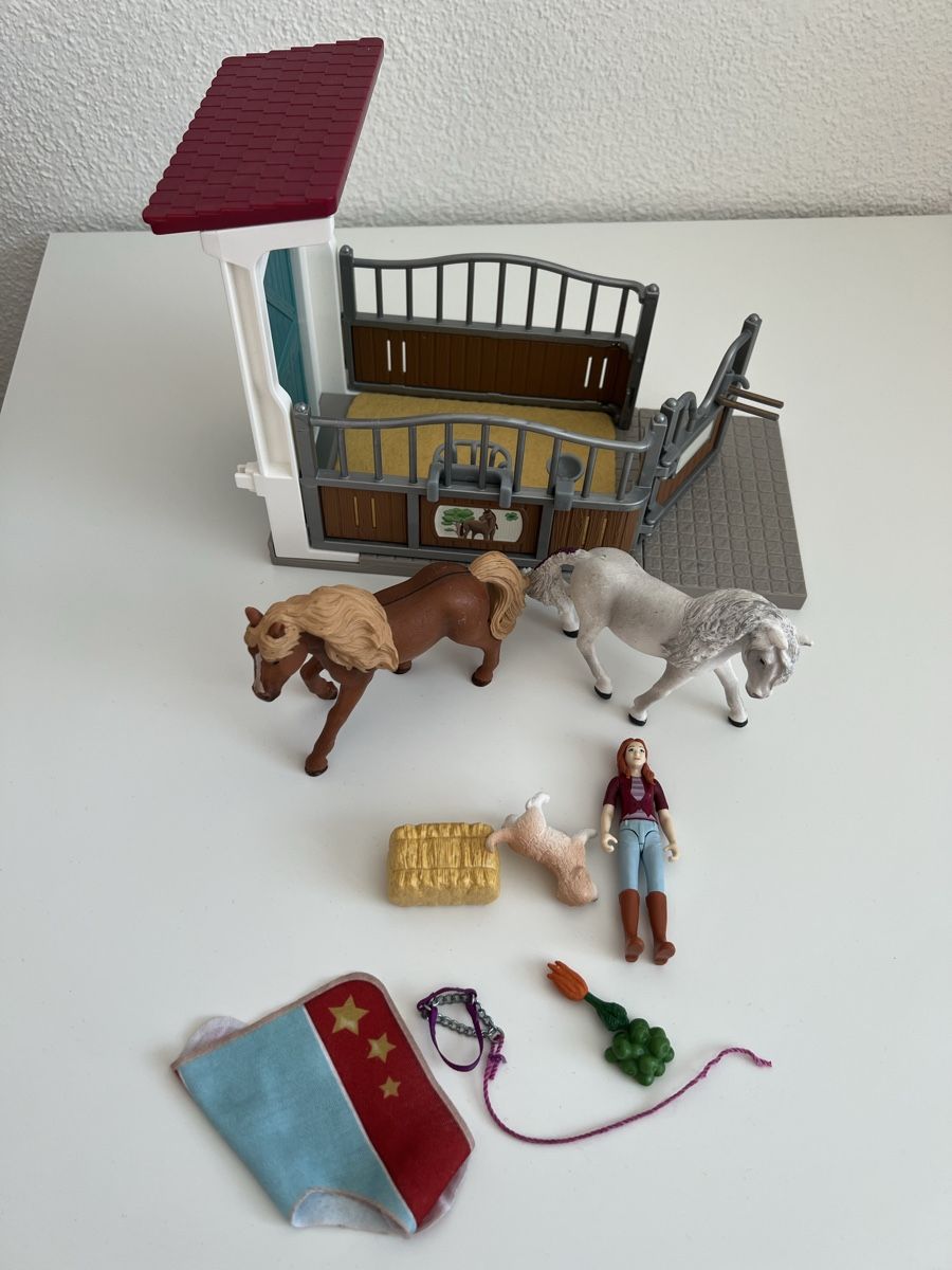 Schleich Giocattoli: Schleich Stall Set – Usato da Obernau venduto da Mya285