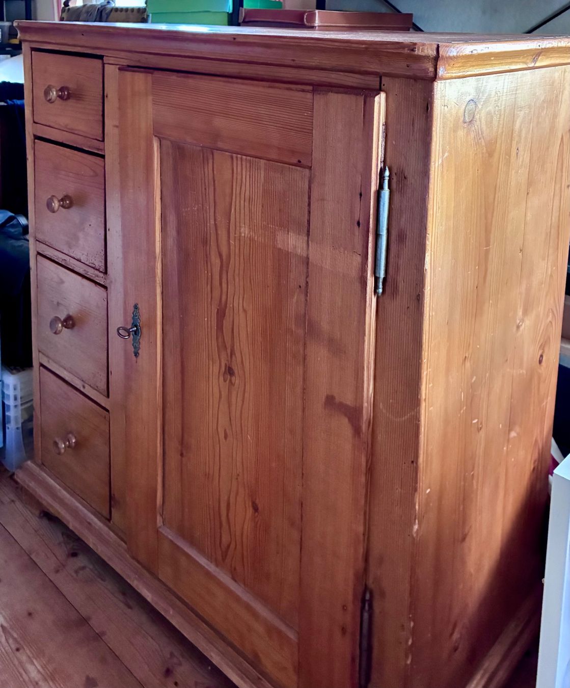 Commodes: Antikes Gänterli – D'occasion à Pfäffikon ZH par pitbrun 1