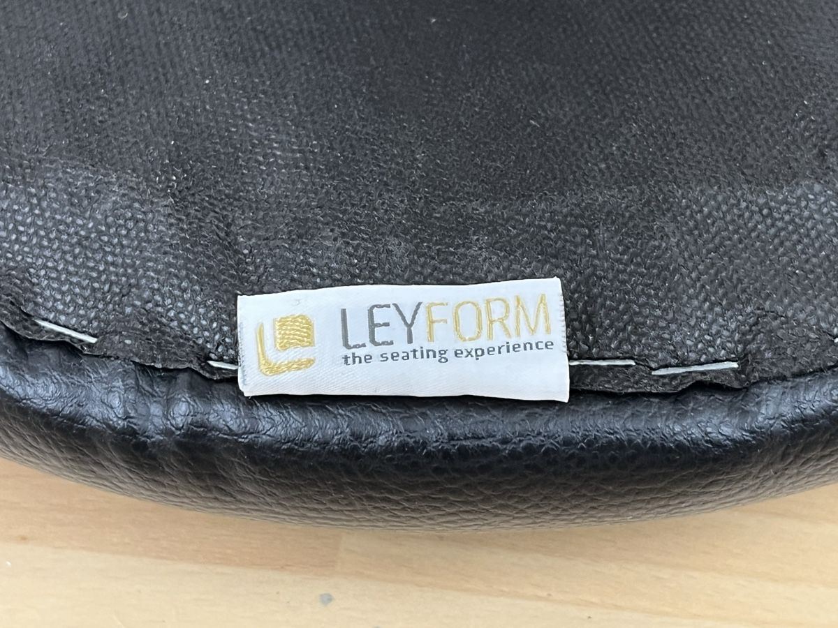 Tabourets: Leyform Rollhocker, Saloon, Kunstleder, Höhenverstellbar – D'occasion à Horgen par Grizzly83 5