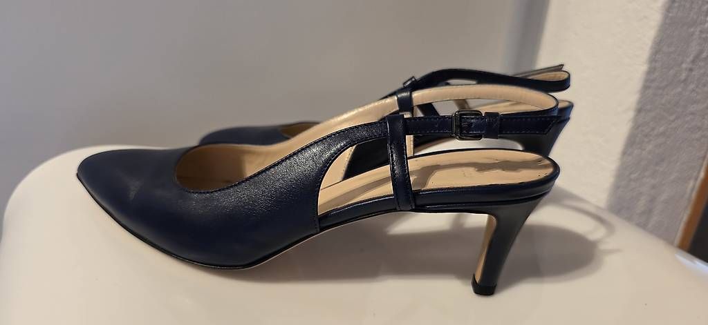 Scarpe da donna: Navyboot pumps dunkelblau – Usato da Wolfhausen venduto da LoukAudio