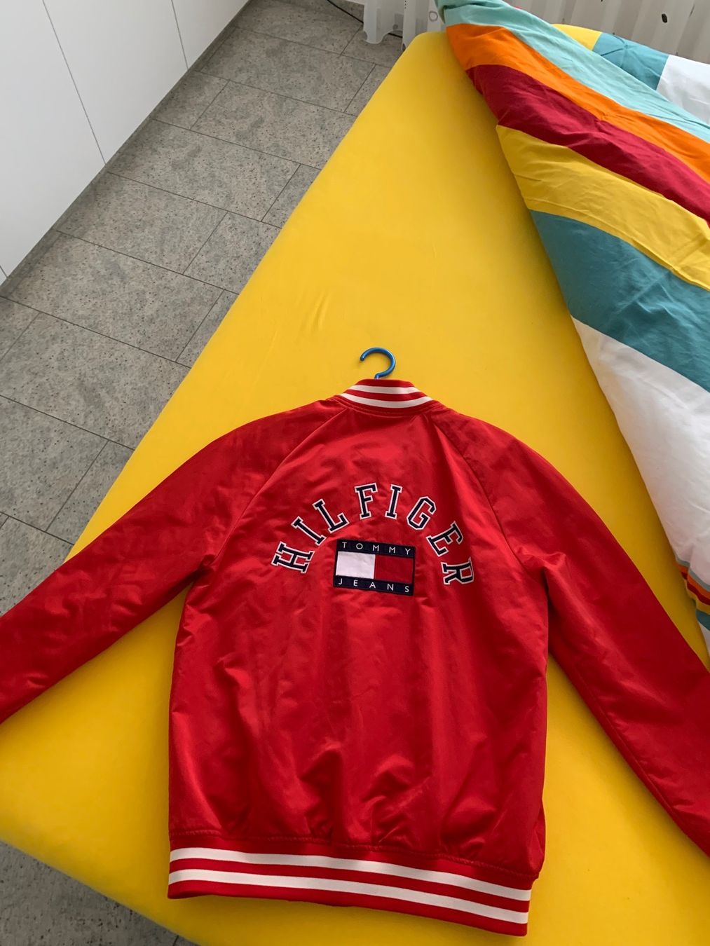 Tommy Hilfiger Jacken: Tommy Hilfiger Jacke Neuwertig – Gebraucht aus Horw von slavi77 5