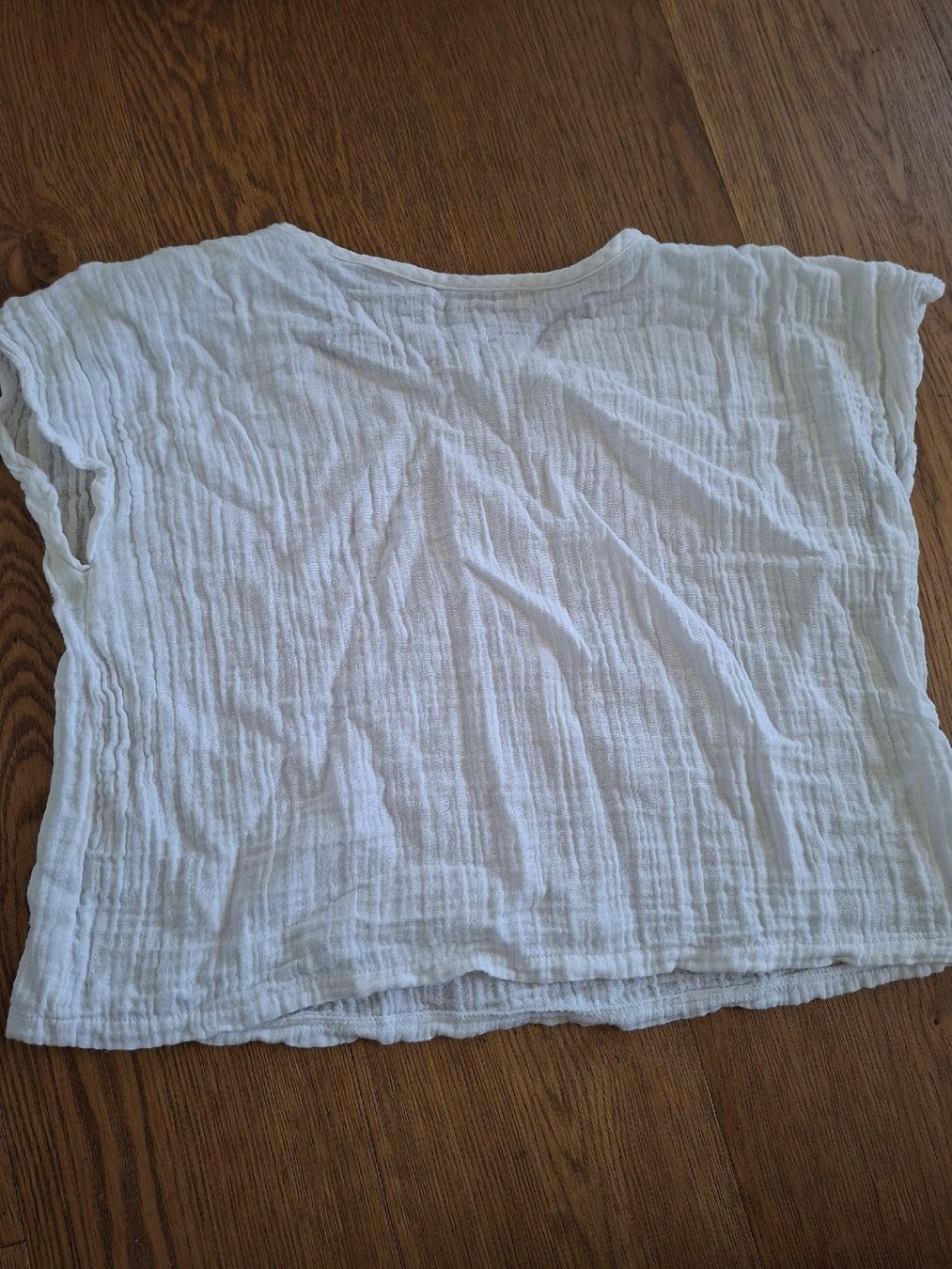 Top: Haut blanc 100% coton taille S /M – Usato da Cheseaux-Noréaz venduto da schinsan 1