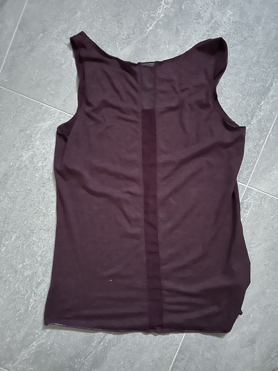 Tops: Débardeur Camaieu prune taille M – D'occasion à Bôle par sev_n85b 1