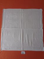 Serviette Damast oder als Deckeli Grösse 57 cm. x 57cm.