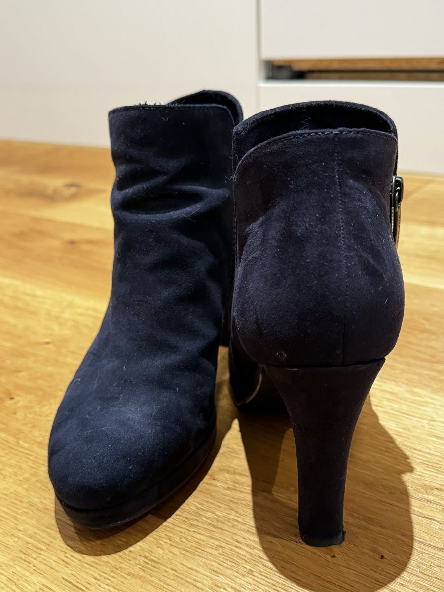 Tamaris Damenschuhe: Tamaris Stiefeletten dunkelblau – Gebraucht aus Baar von corinab_ 1