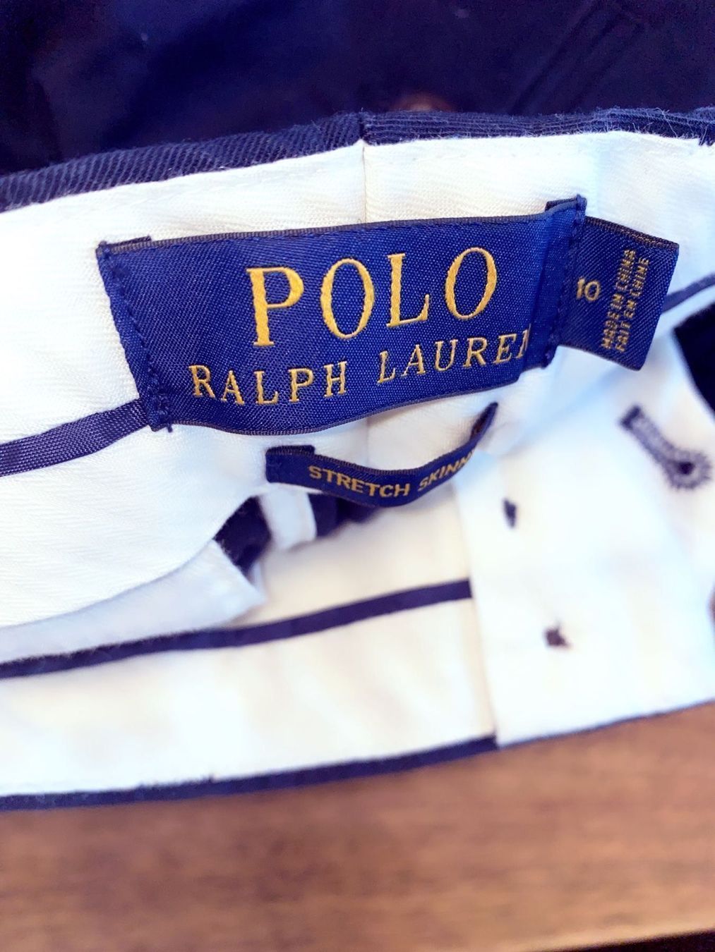 Ralph Lauren Pantaloni: Pantalons Ralph Lauren garçon 10 ans – Usato da Thalwil venduto da 0041angel 1