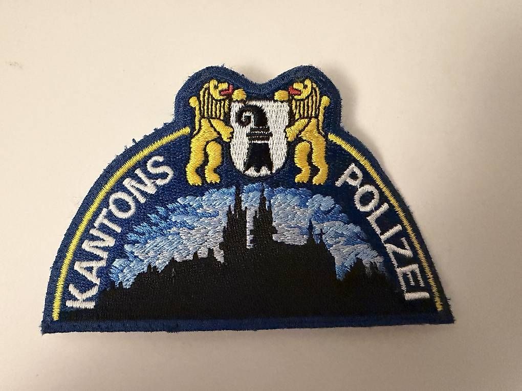 Plaketten & Abzeichen: Patch Kantonspolizei Basel-Stadt alt – Gebraucht aus Basel von Chregu07