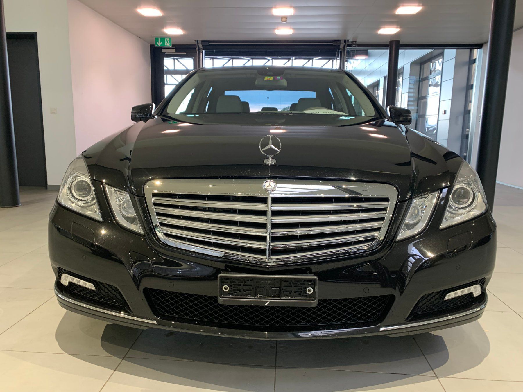 Mercedes-Benz Autos: Mercedes-Benz E 350 CGI BlueEff. Elégance – Gebraucht aus St. Gallen von  8