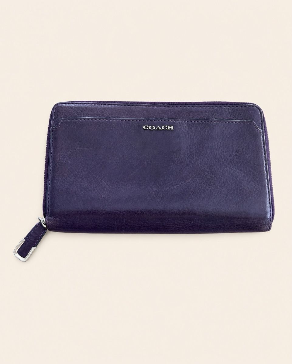 Coach Portemonnaie: Coach Purple Leather Wallet  – Gebraucht aus Saland von ele_vc96