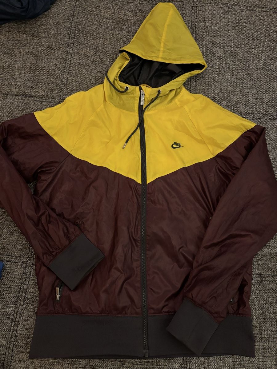 Nike Jacken: Nike Windrunner – Gebraucht aus uetendorf von Guegi13