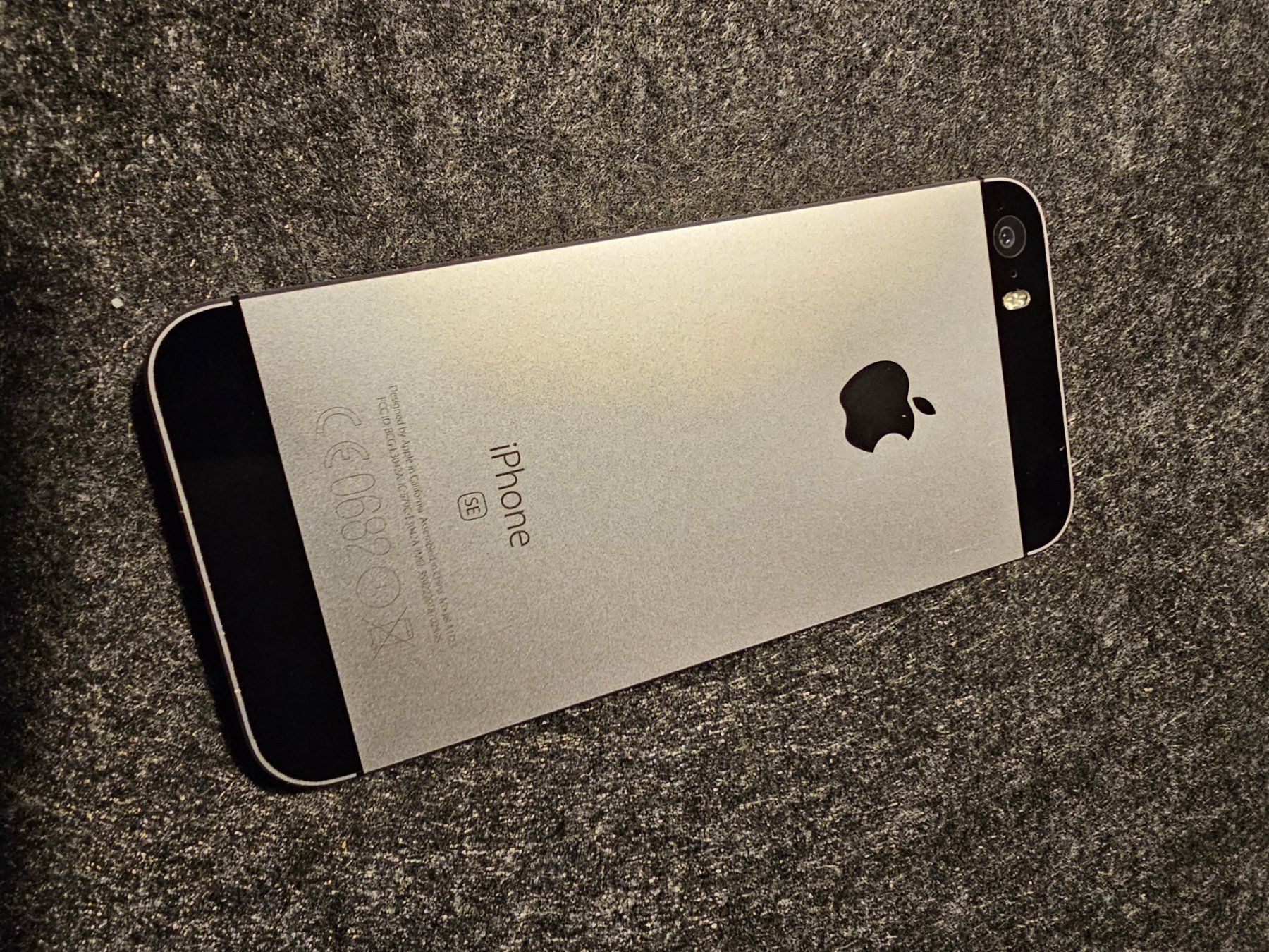 Apple Telefoni cellulari / Smartphones: iPhone SE 16GB - Vintage Gerät! – Difettoso da Zweidlen venduto da RepToGo 1