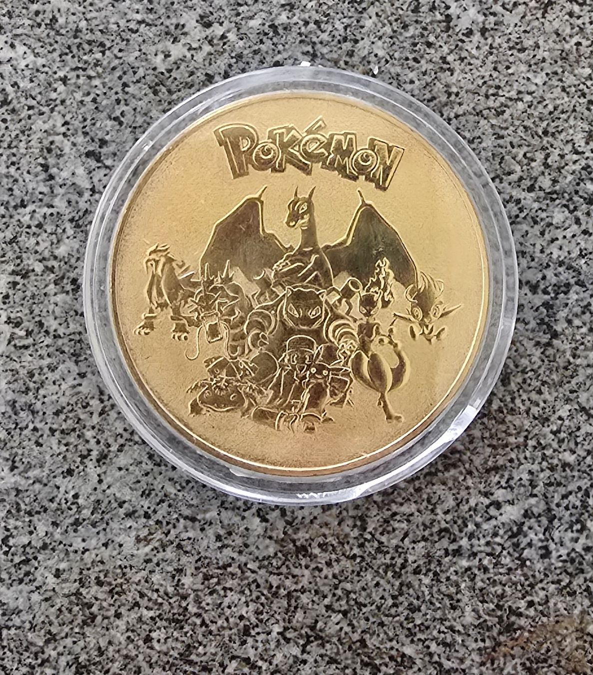 Medaillen: Médaille Pokémon Charizard Dorée à collectionner  – Gebraucht aus Echarlens von AnimoBest 1