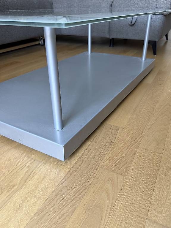 Tables: Glastisch - MÖBEL IST VERKAUFT – D'occasion à Bern par diegoenchiladas 2