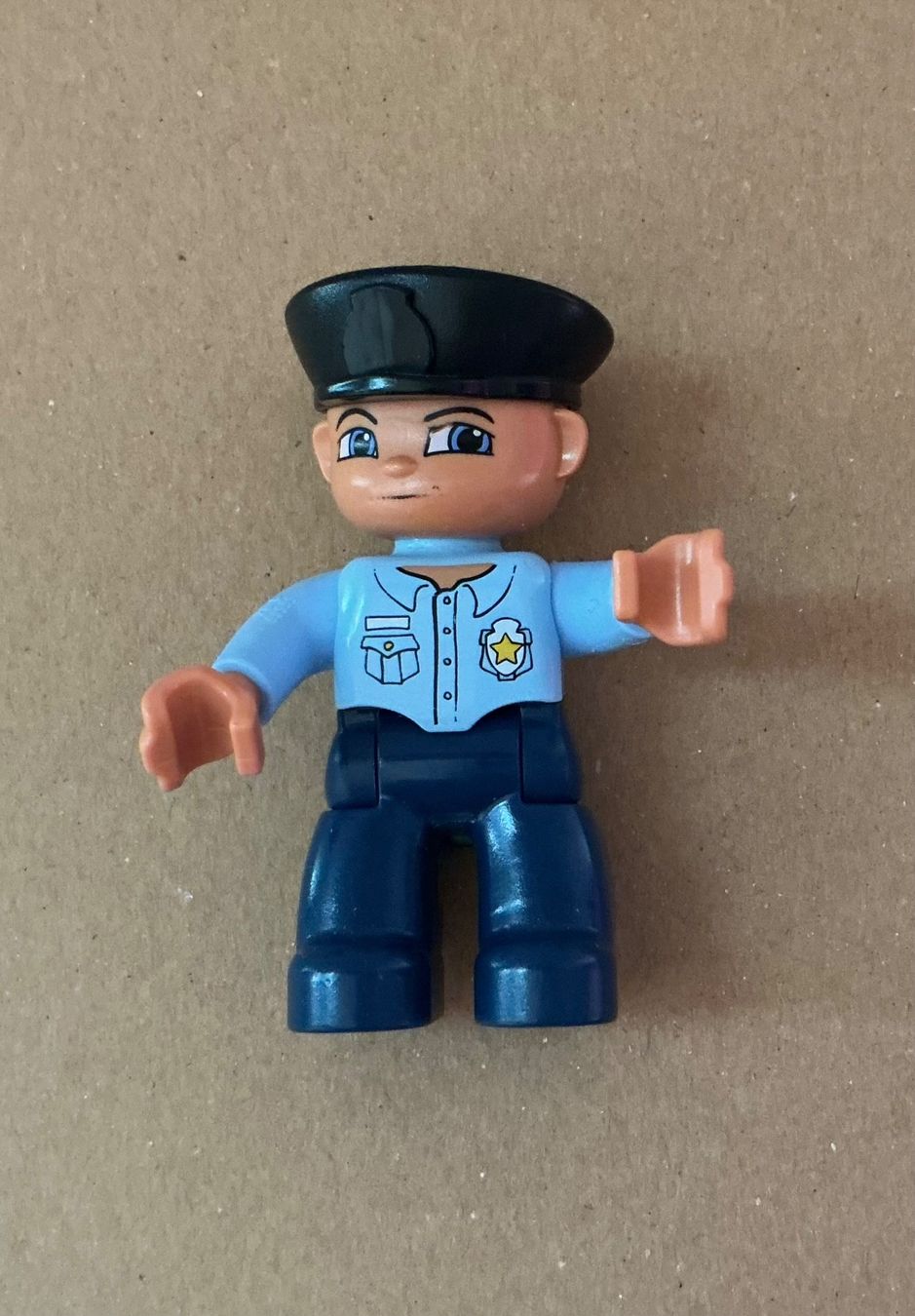 Lego Giocattoli: Duplo Polizeiauto mit Polizist / 6 Teile – Usato da Stettlen venduto da togram4 3