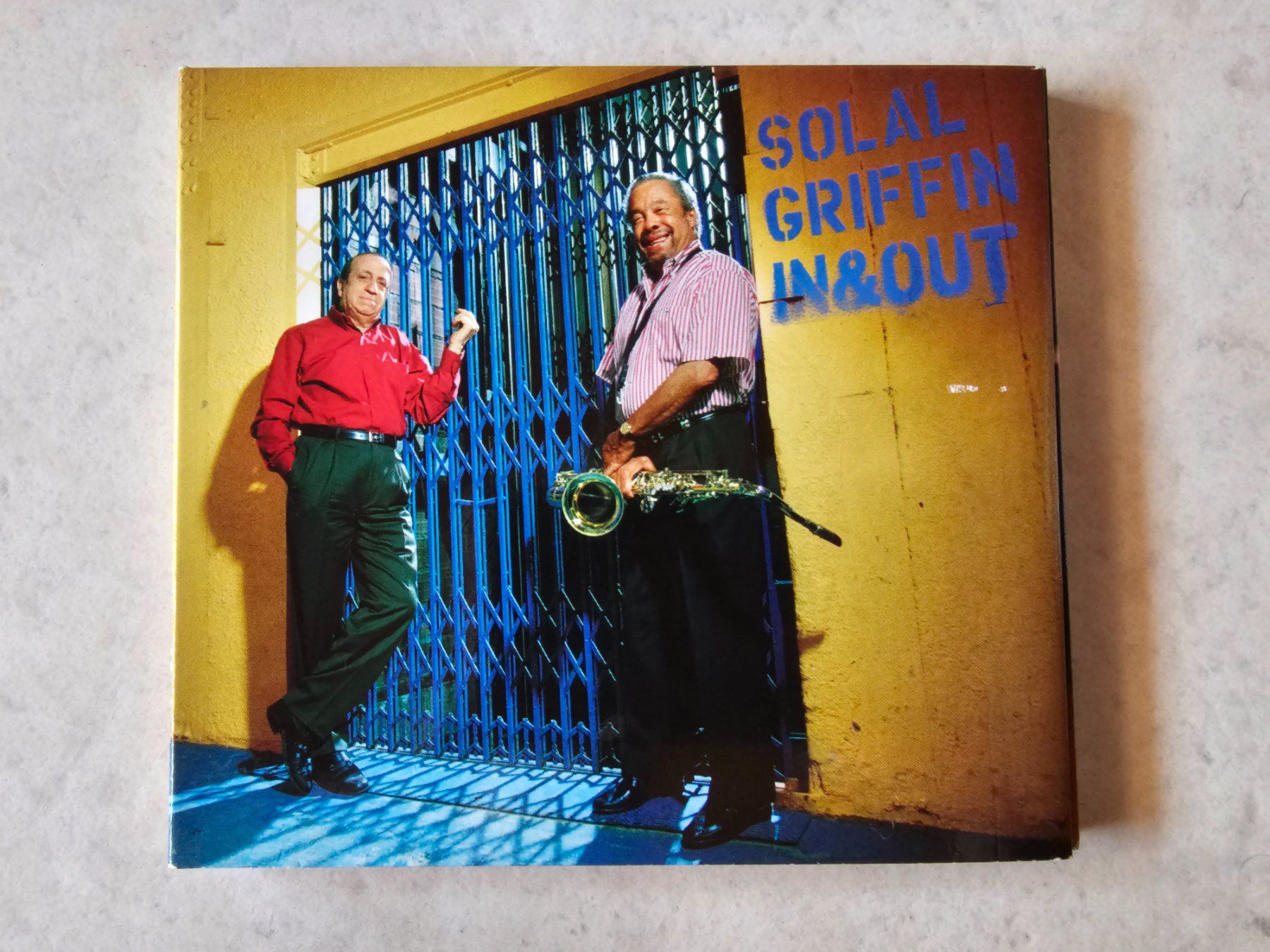 CD: Solala Griffin  -  In & Out – Usato da Schneisingen venduto da backstore24
