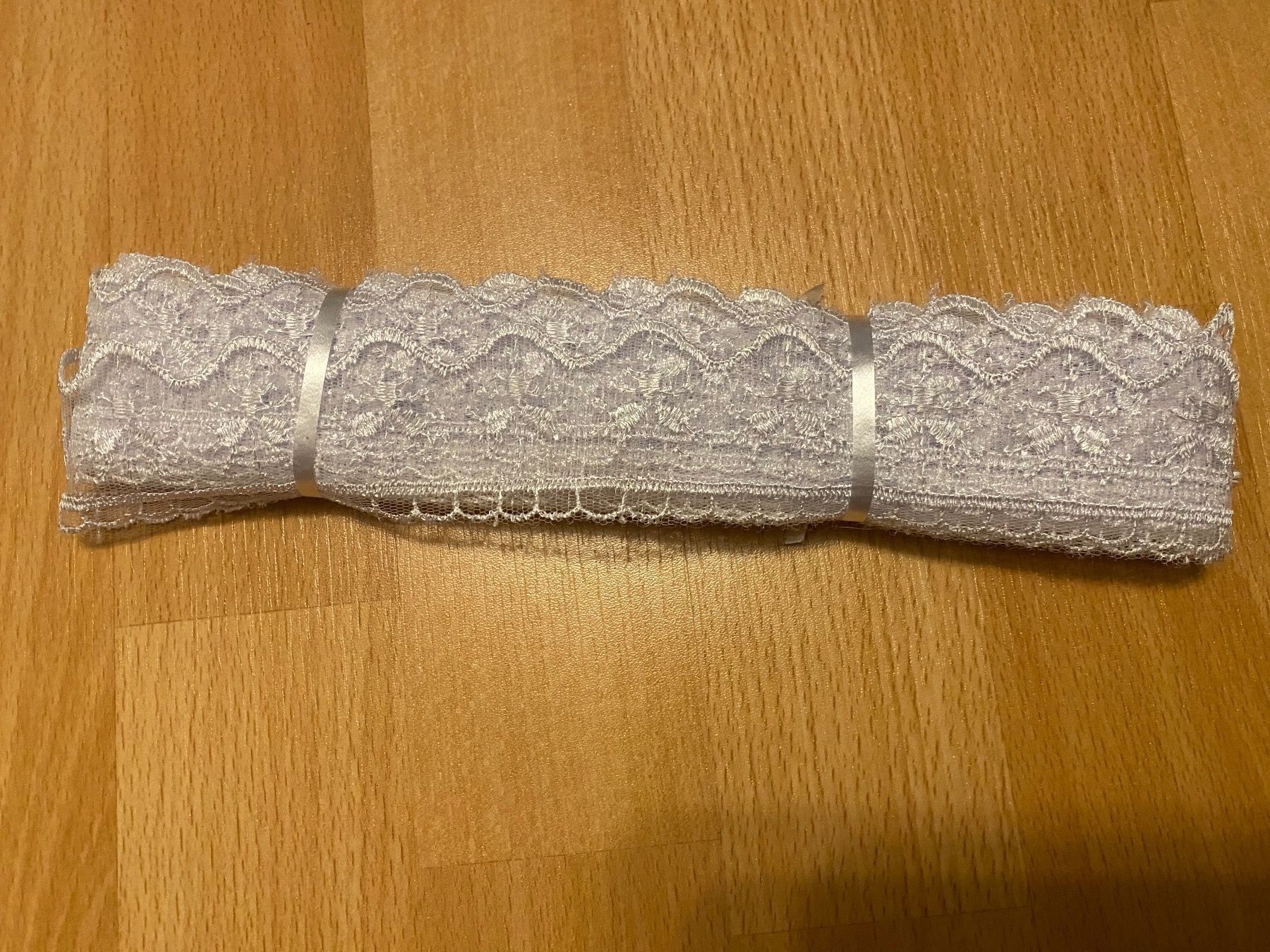 Tessuti: Spitzenband weiss – Nuovo e nell'imballaggio originale da Buchrain venduto da Sisi83 1