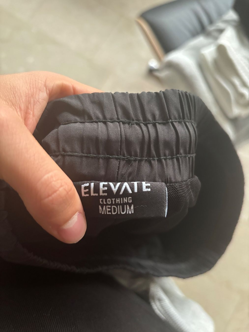 Pantaloni: Schwarze Elevate Trainingshose / Jogginghose, Grösse M! – Usato da Reinach BL venduto da Evelyne66 3