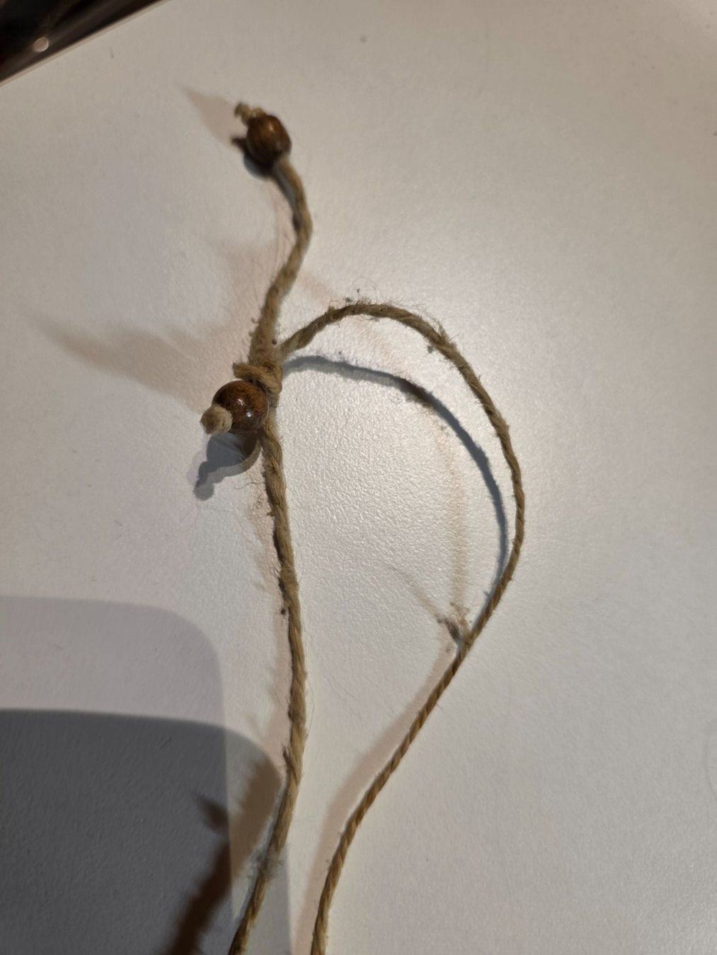 Catenine: Halskette Schnur Bast Kette mit Bohnen 64 cm – Usato da Walterswil BE venduto da Lonitti 2