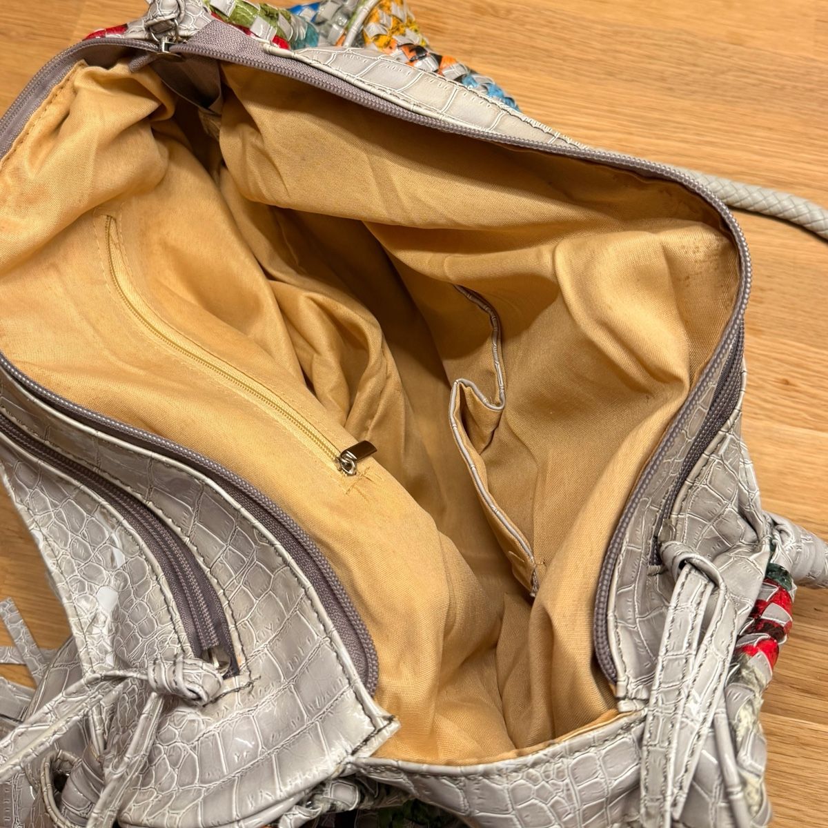 Taschen für Damen:  Handtasche im Patchwork-Design - Material PVC – Neu (gemäss Beschreibung) aus Schlieren von RoPue 5