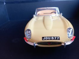 Jaguar E-Type Cabrio 1:18 Bburago made in Italy