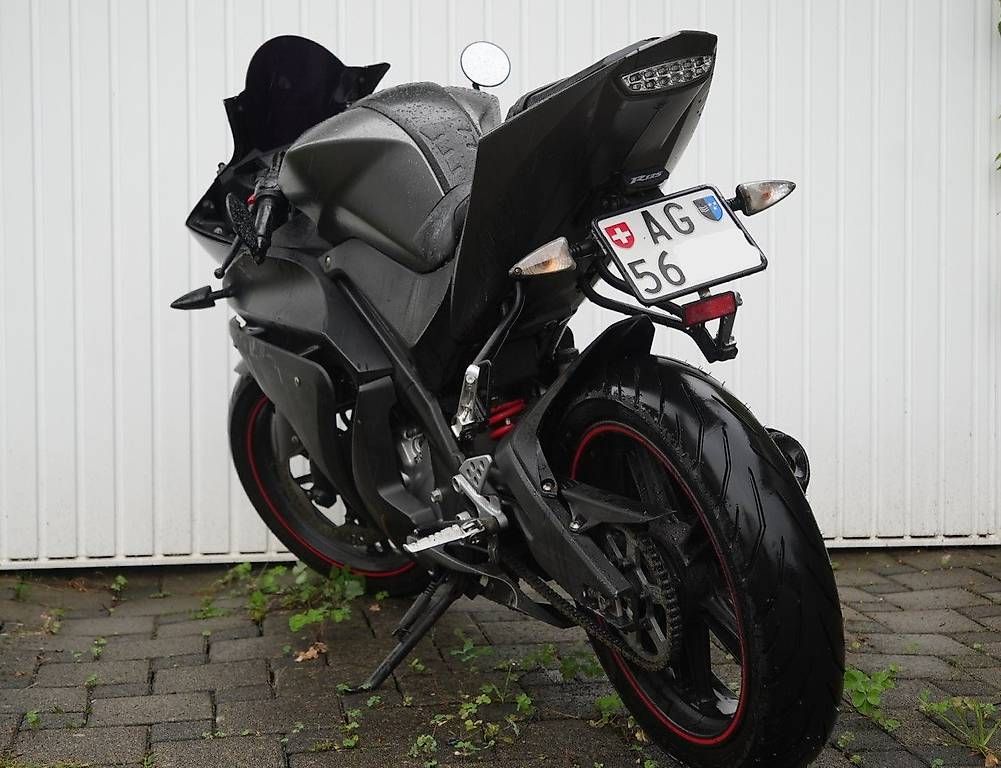 Yamaha Strada: Yamaha YZF 125R – Usato da Fahrwangen venduto da yas_dt67 2