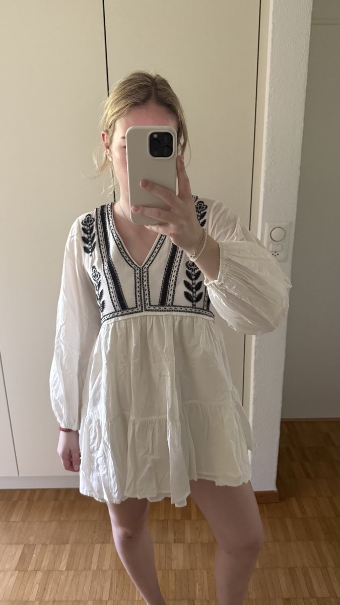 Zara Robes: Weisses Zara kleid – D'occasion à Kloten par S_m00