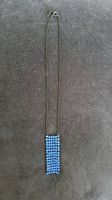 Halskette mit blauen Strasssteinen