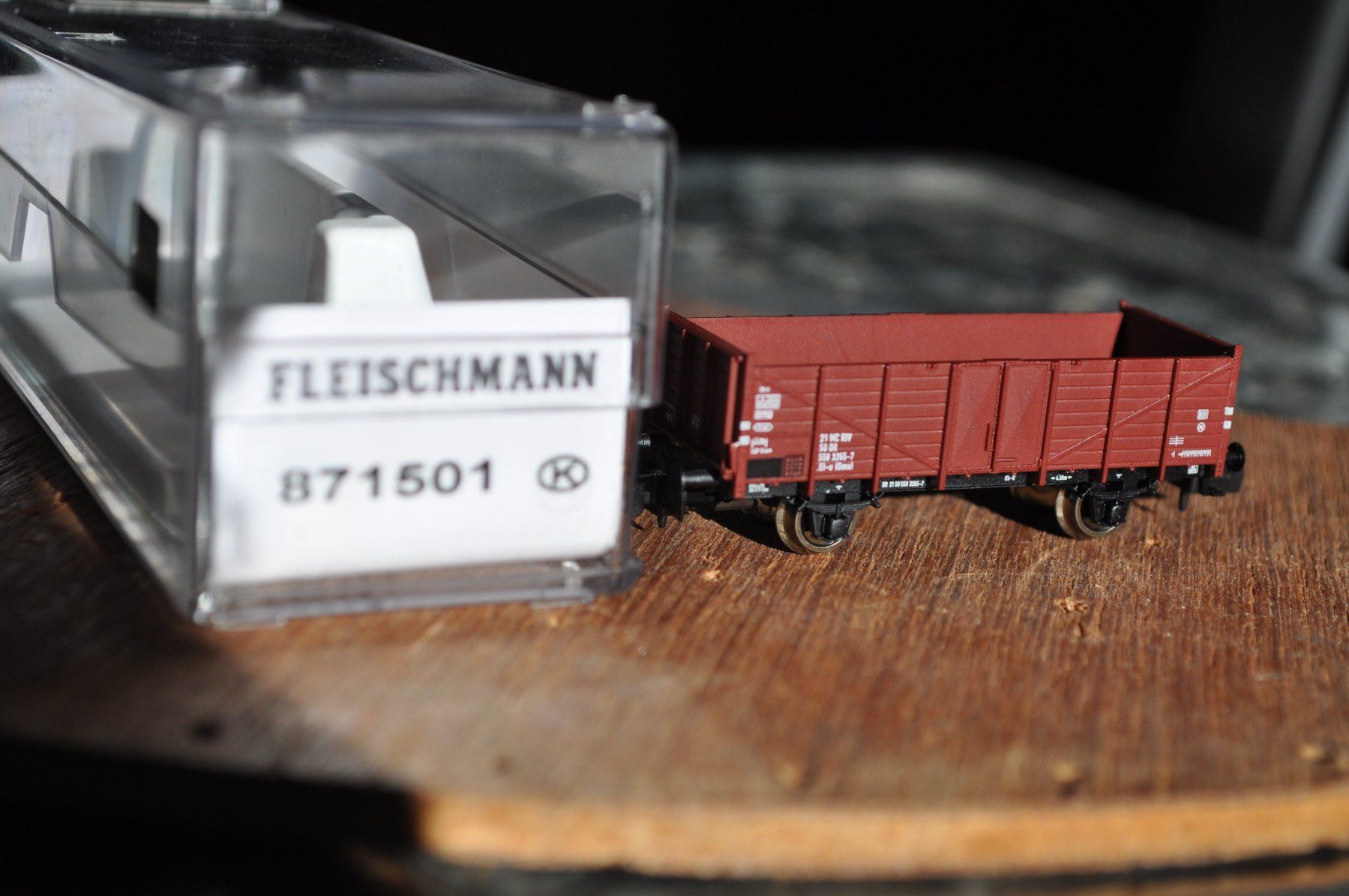 Fleischmann Modellini di ferrovie: Fleischmann DR offener Güterwagen 871501 – Usato da Lauerz venduto da erevum91