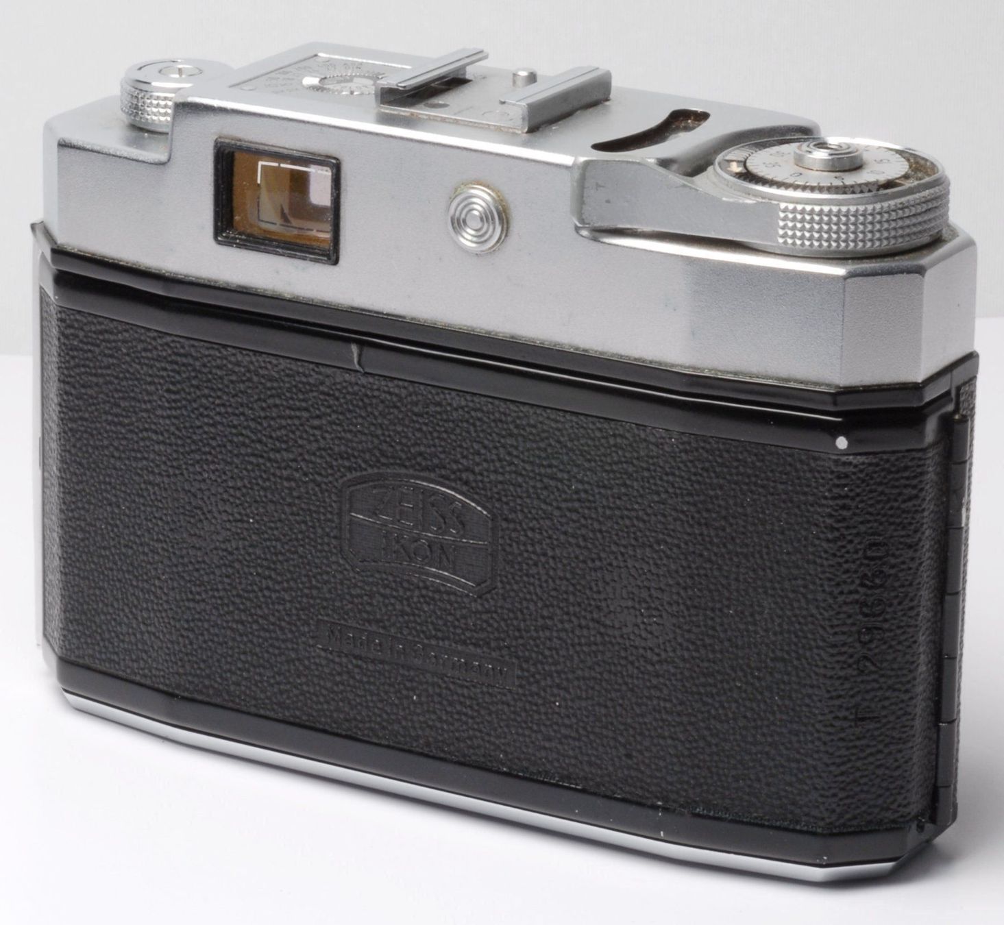 Zeiss Fotocamera: ZEISSIKON CONTINA mit Etui – Difettoso da Lostorf venduto da real-value 1