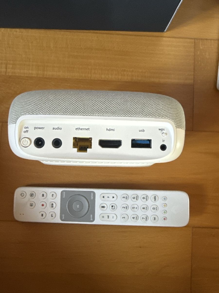 Swisscom Systèmes audio & multimédias: Swisscom TIP2000 TV-Box mit Fernbedienung – D'occasion à Feuerthalen par AstraFGSi 2