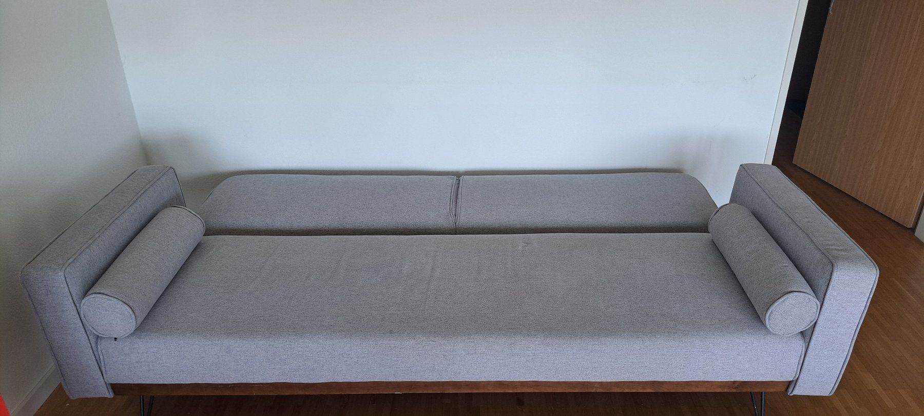 Sofas: Schlafsofa, Pinlegs – D'occasion à Aarau par ing_sfn7 2