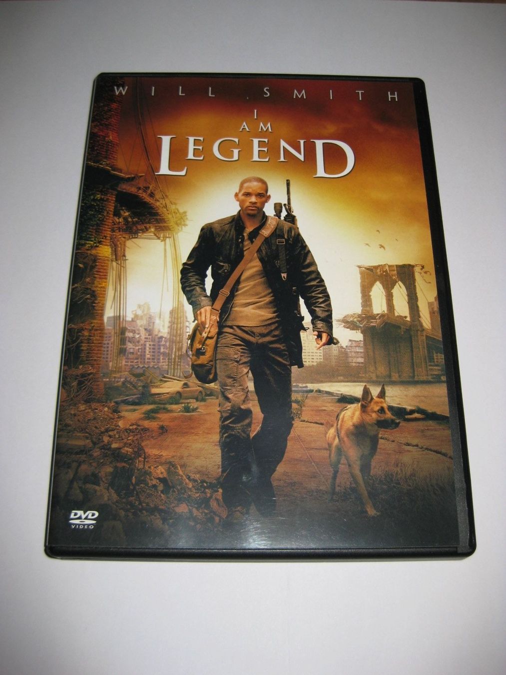 Tutti i DVDs: I am Legend DVD - Will Smith – Usato da Bätterkinden venduto da GreenHell