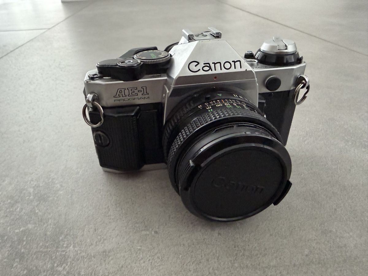 Canon Kamera: CANON AE-1 PROGRAM – Gebraucht aus Steinhausen von fha_g6y9 1