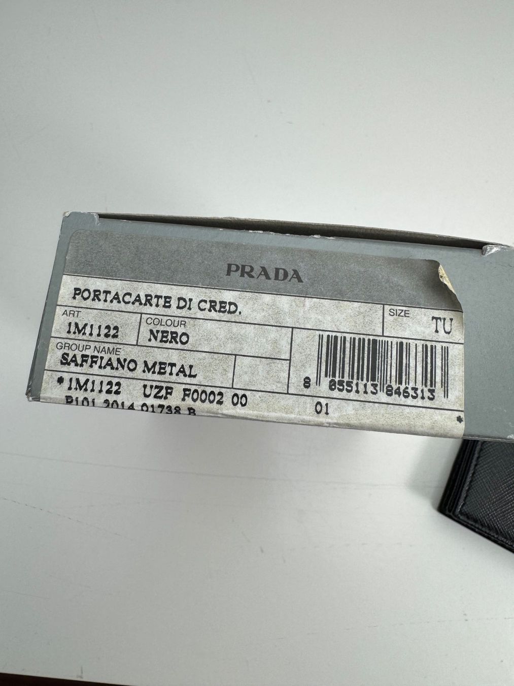 Prada Portefeuilles: Authentic Black Prada Card Holder, with Box - Pristine! – D'occasion à Hurden par rac_wyf8 6