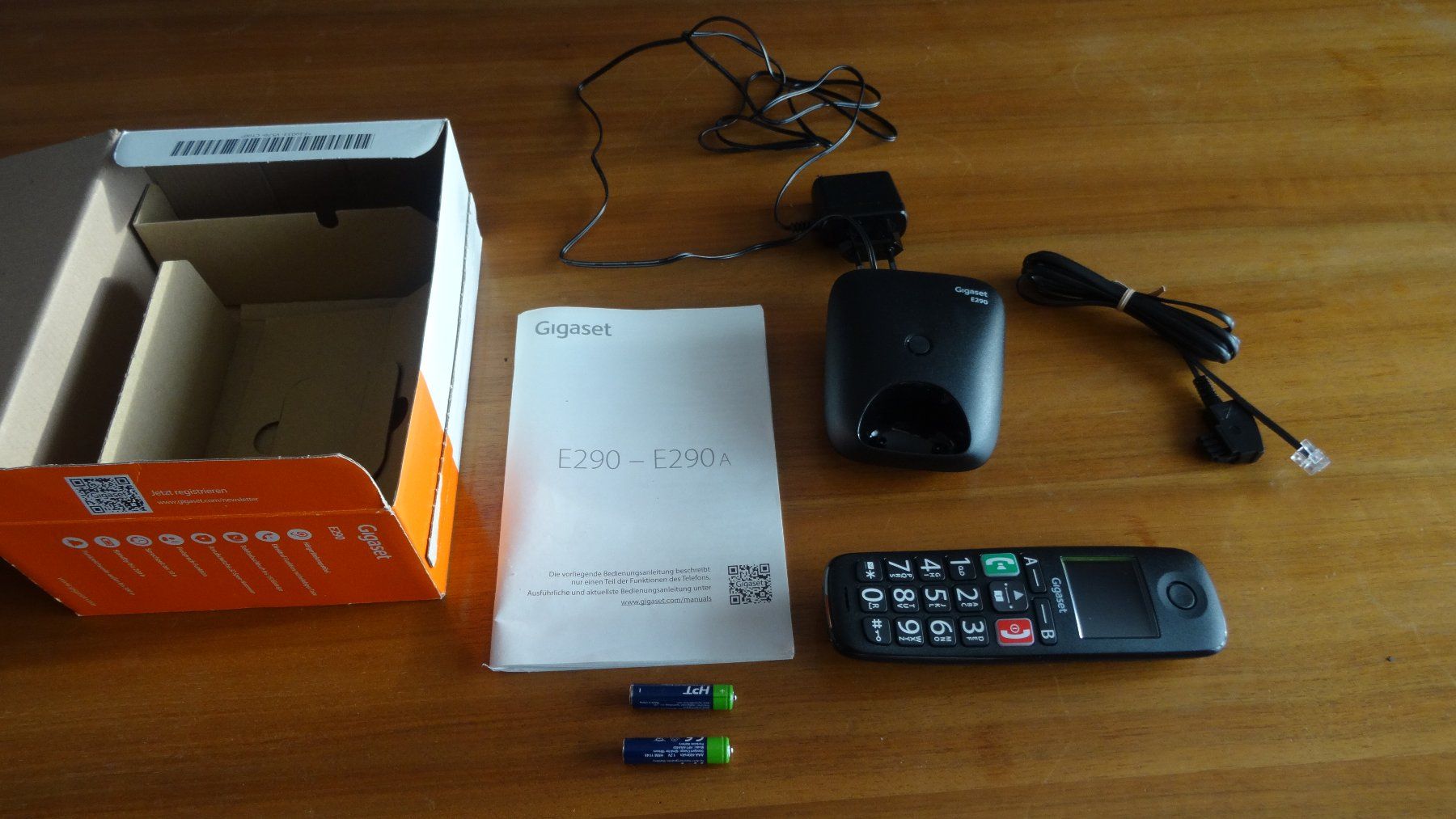 Gigaset Telefoni: Gigaset E290 Schnurloses Festnetztelefon – Usato da Solothurn venduto da w_keller_2008 4