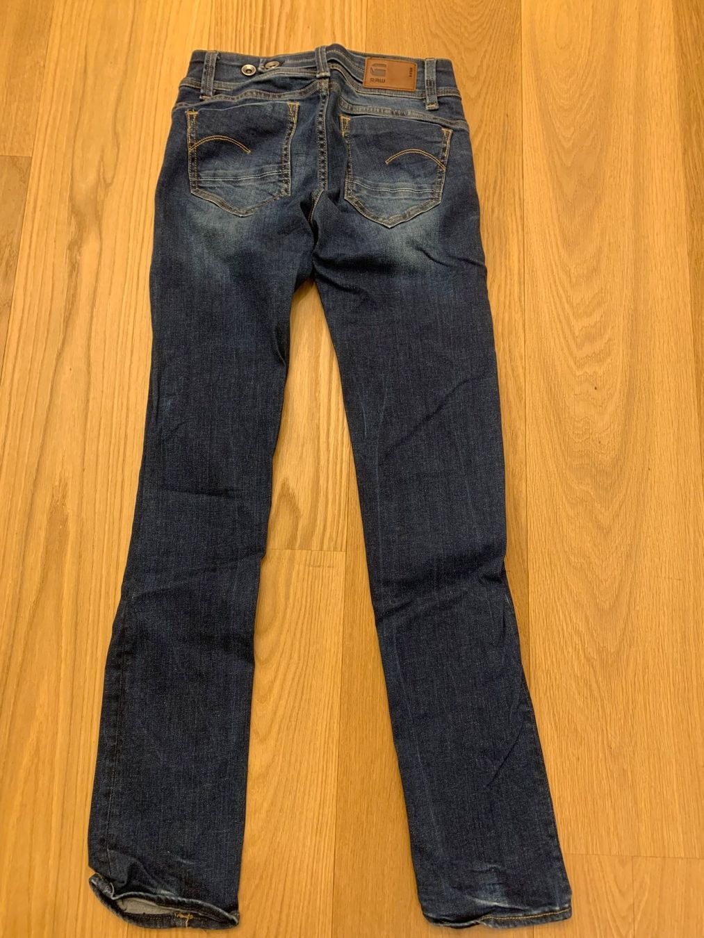 G-Star Jeans: Jeans dunkelblau G-Star raw Gr. 24/30 – Usato da Signau venduto da stalder-langenegger 3