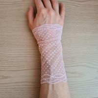 Armstulpen aus Spitzen