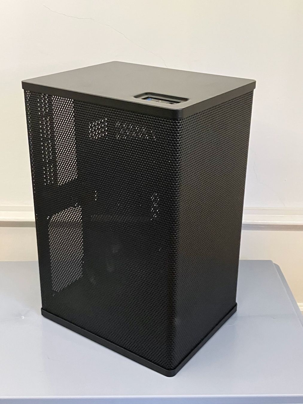 Jonsbo Boîtiers: Jonsbo VR3 Mini-ITX Gehäuse mit PCIe 4.0 Riser – D'occasion à Zürich par sekirkis