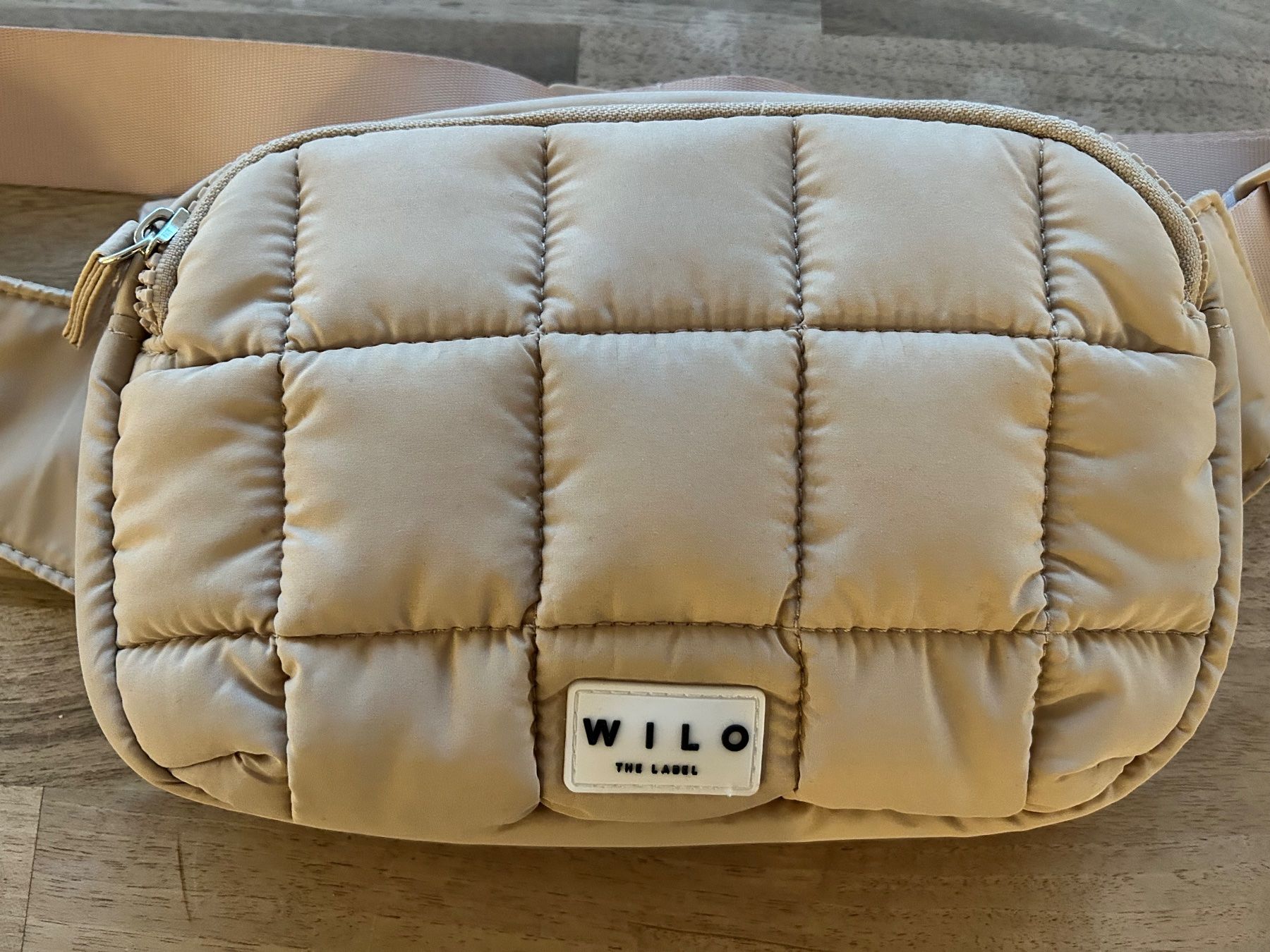 Borse da donna: Bauchtasche "Wilo" The Label neu – Nuovo (secondo la descrizione) da Oberwil-Lieli venduto da Mhd 1