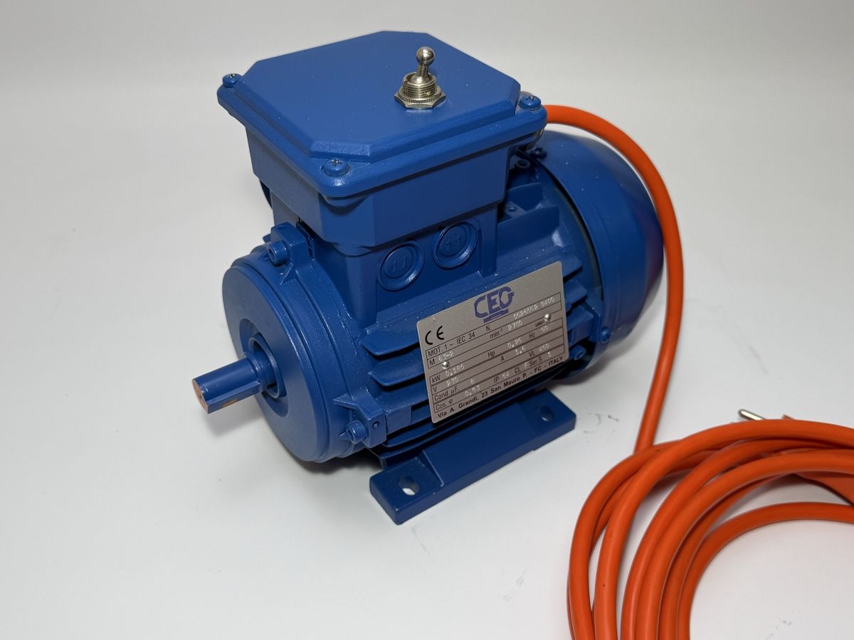 Motoren: Motor mit Schalter Elektromotor – Gebraucht aus Boswil von ABLagerBoswil