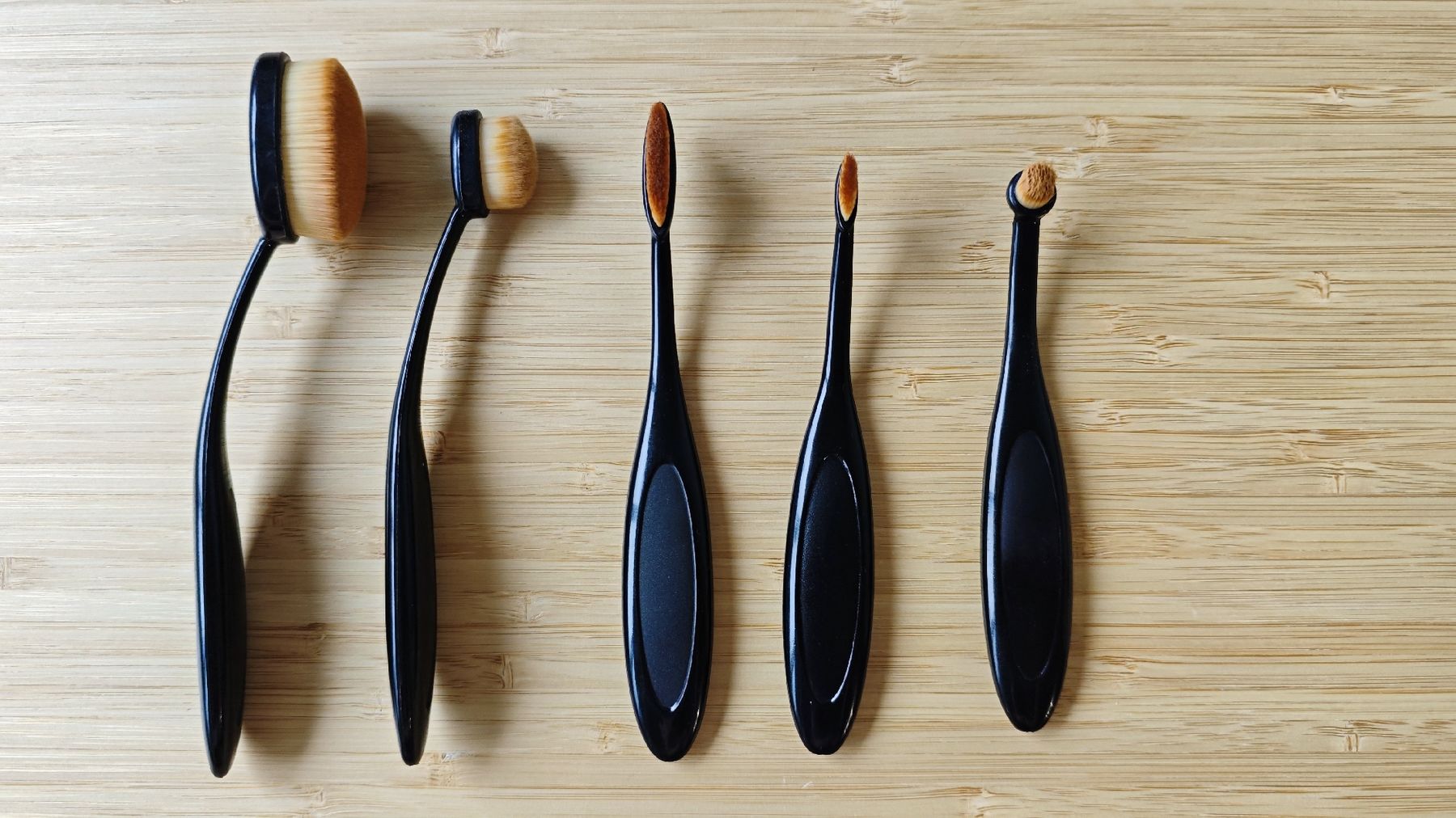 Make-up: Oval Makeup Brushes Set – Usato da Zürich venduto da alu_dzr7 6