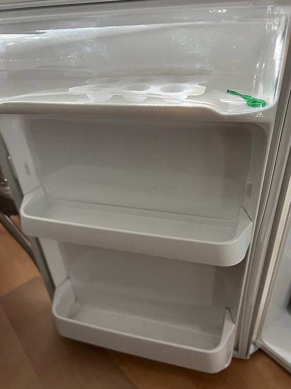 Frigoriferi: Kühlschrank Novamatic – Usato da Winterthur venduto da luap7002 2