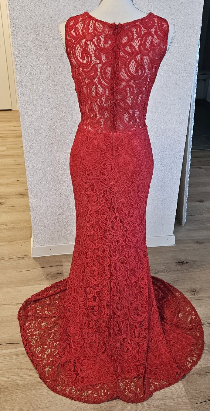 Vestiti: Rotes Spitzen-Abendkleid Gr. M, mit Schleppe – Usato da Dottikon venduto da Chicca_73 2