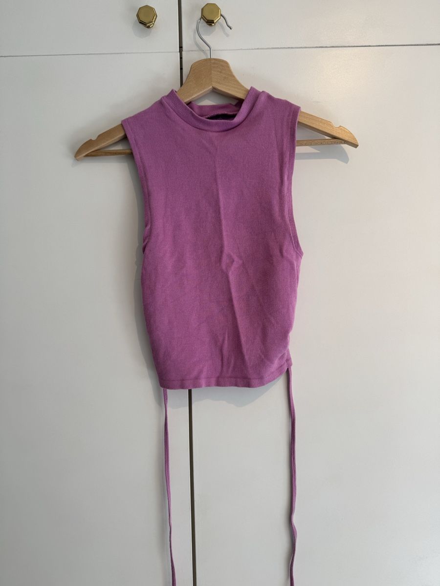 Urban Outfitters Top: Top UO rose dos nu - Taille XS/S – Usato da Genève venduto da sar_852v