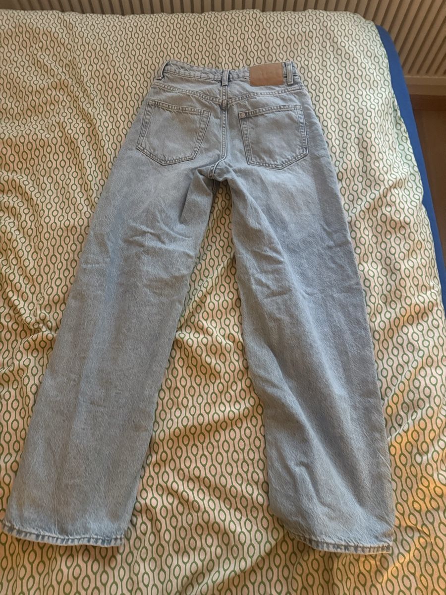 Jeans: Jeans hellblau Grösse S weiter Schnitt – Usato da Volketswil venduto da jer_mq6q 1