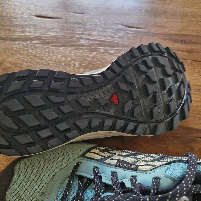 Salomon Scarpe da uomo: Trekkingschuhe Wanderschuhe GoreTex 37 – Usato da Schaffhausen venduto da Jakarila 1