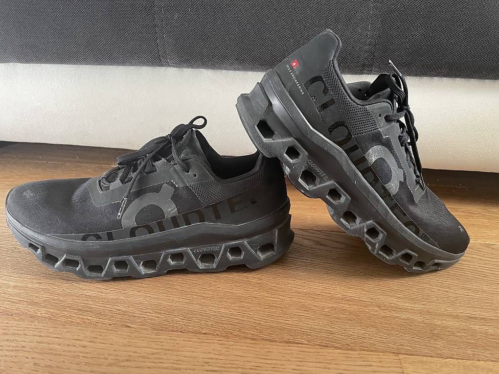 Herrenschuhe: On Cloudtec Grösse 44 – Gebraucht aus Muttenz von Style_2000