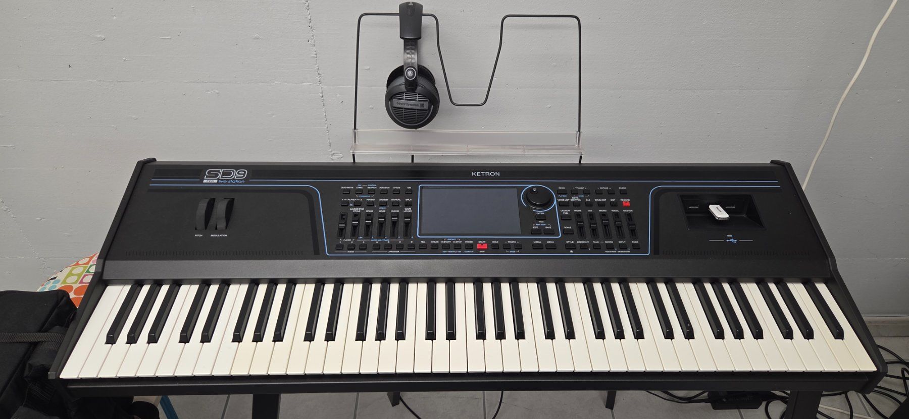 Instruments de musique: Ketron SD9 Pro Live – D'occasion à Auw par Willinet